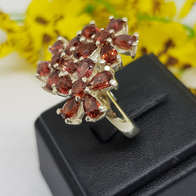 JRI002 : แหวนเงินแท้ 925 ฝัง Garnet