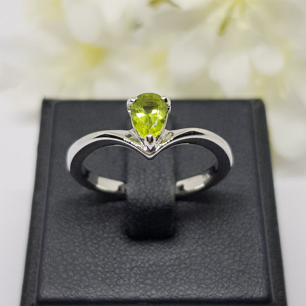 SR18446 : แหวนเงินแท้ 925 ฝัง Peridot