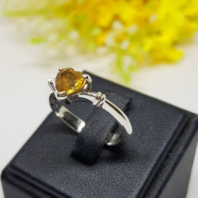 SSR1868 : แหวนเงินแท้ 925 ฝัง Citrine